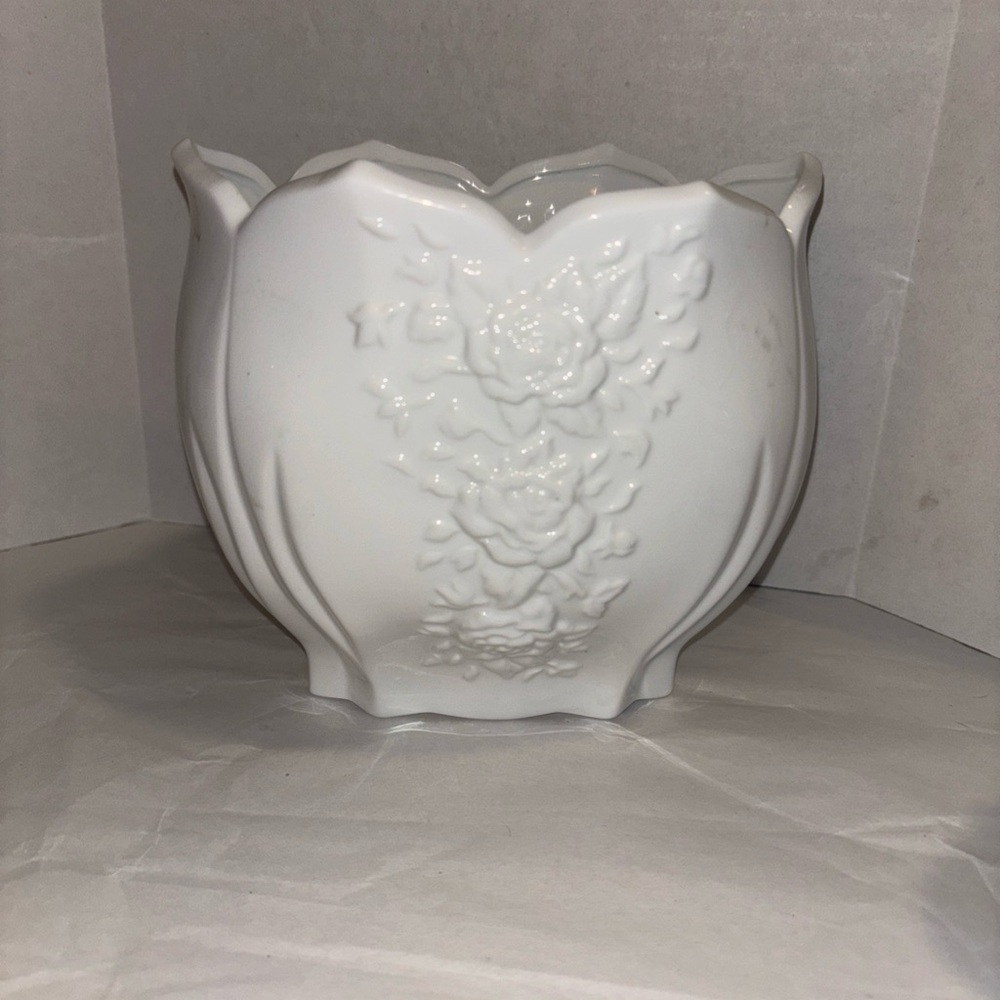 Biossance White Floral Embossed Accent Vase